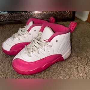Retro 12 White and Pink 7C